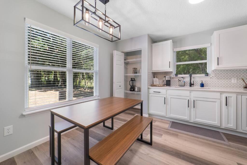 New Modern Bungalow Close To Downtown! Fully Fenced Yard St. Augustine Bagian luar foto
