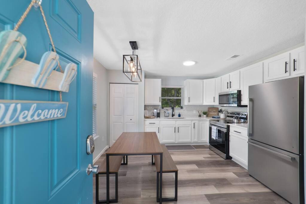 New Modern Bungalow Close To Downtown! Fully Fenced Yard St. Augustine Bagian luar foto