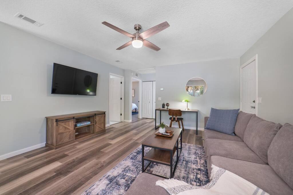 New Modern Bungalow Close To Downtown! Fully Fenced Yard St. Augustine Bagian luar foto